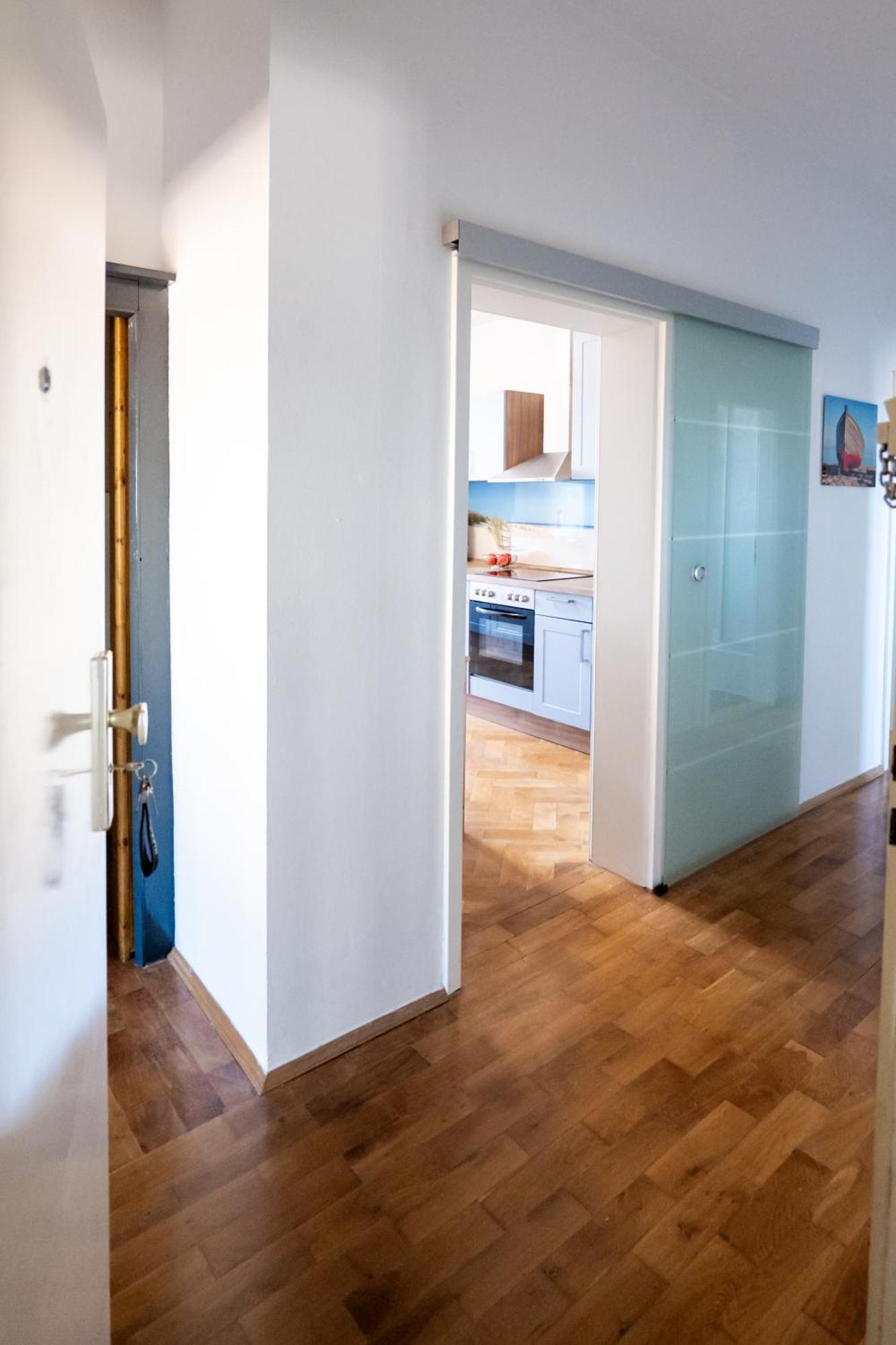 Doppelhaus- Villa Leipzig Schleussig , Moderner Altbau Apartment Dachetage Mit 2 Schlafzimmern Und Separatem Zusatzzimmer , Parkplatz - Balkon - Kamin - Eicheparkett - Arbeitsplatz Zewnętrze zdjęcie